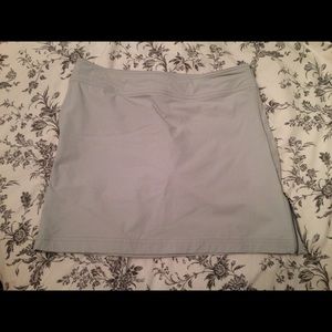 Athleta gray skirt